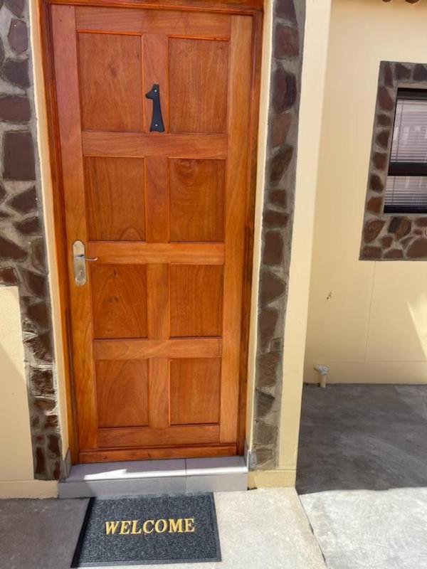 Lüderitz The Oasis Accommodation מראה חיצוני תמונה